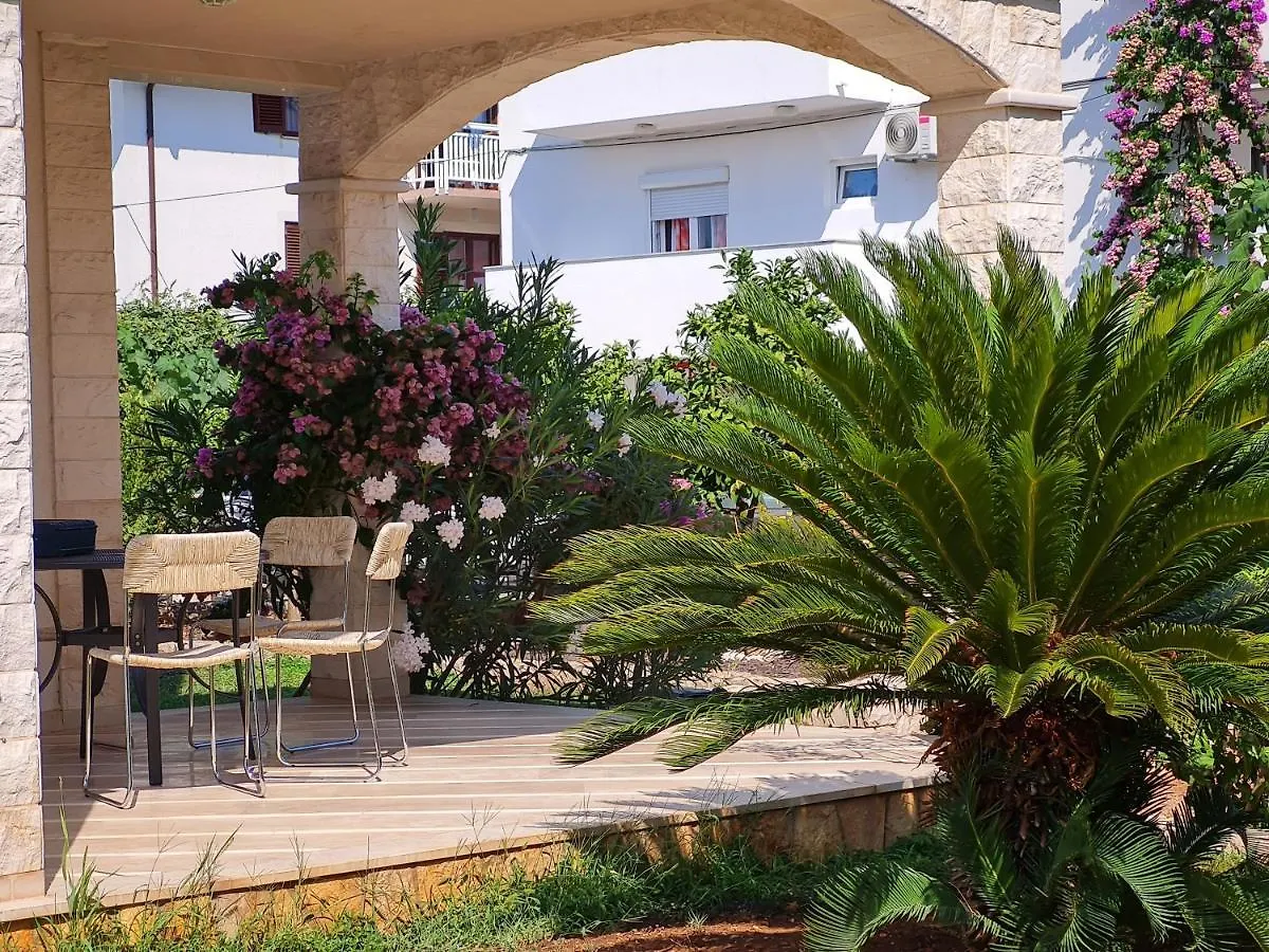 Villa Mali San Trogir 0*,  Croatia