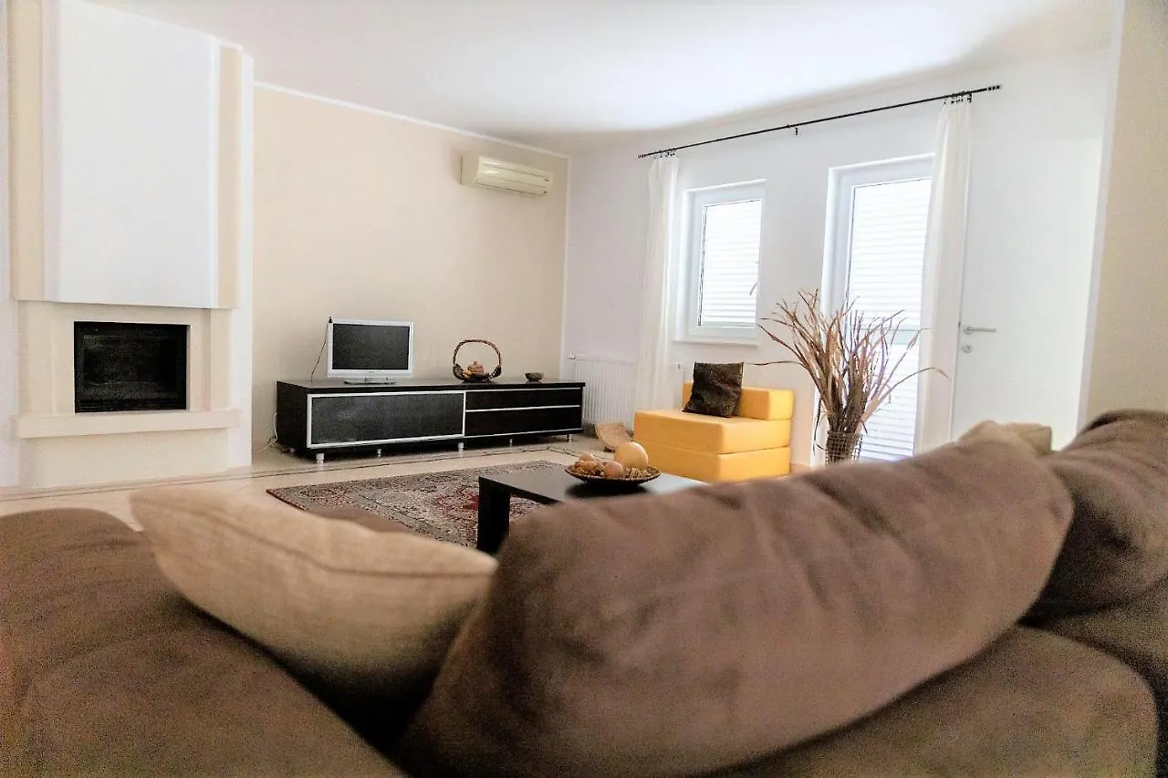 Apartment Villa Mali San Trogir
